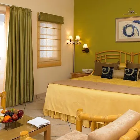 The Retreat By Zuri Hotel